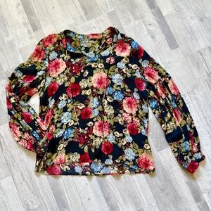 Seven7 Floral Top - Size L